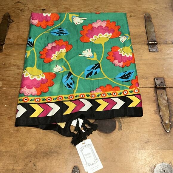 Woman’s Coeur DE Vague Large Floral Print Tassle Scarf - Picture 6 of 9